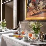 Esprit Saint Germain 5* Paris