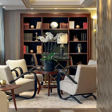 Esprit Saint Germain מלון